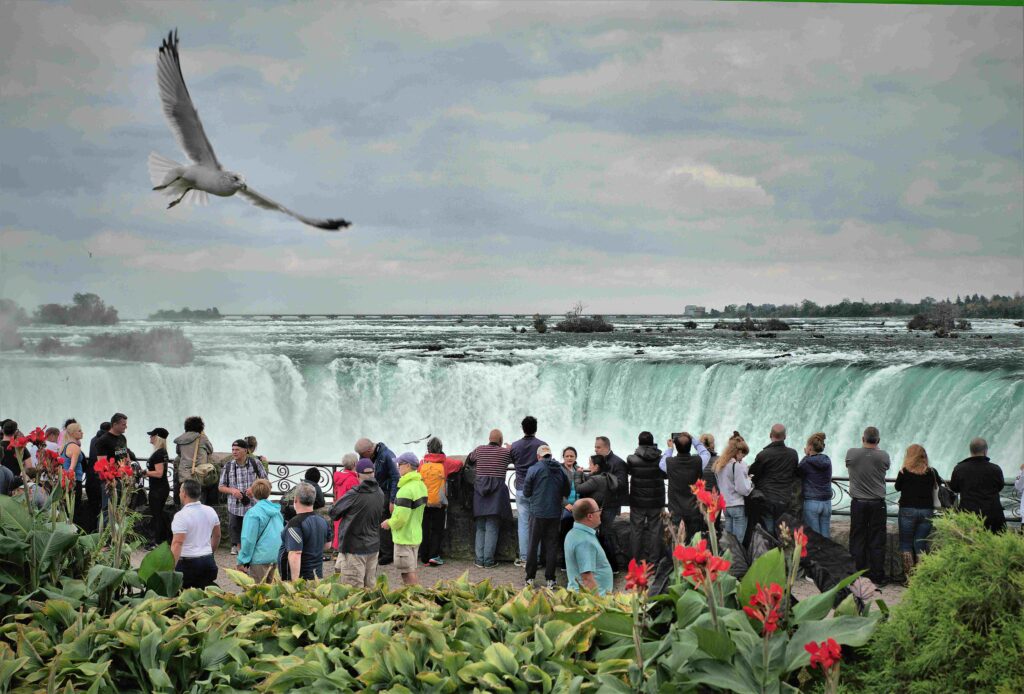 best time to visit niagara falls in canada